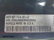 ✅ 2021 Jeep Wrangler Unlimited Freedom • VIN: 1C4HJXDN7MW505566 • Lot: 43094659. Wystawiony na IAAI z przebiegiem 55 797 mil. Bezpłatny archiwum sprzedaży aukcyjnych z USA i szczegółowy raport historii pojazdu na DreamBid. Zdjęcie 9.