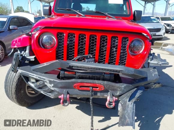 ✅ 2022 Jeep Gladiator Willys Sport • VIN: 1C6HJTAG0NL180848 • Lot: 41778129. Wystawiony na IAAI z przebiegiem Nie podano. Bezpłatny archiwum sprzedaży aukcyjnych z USA i szczegółowy raport historii pojazdu na DreamBid. Zdjęcie 19.