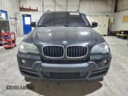 ✅ 2008 BMW X5 3.0si • VIN: 5UXFE43588L028177 • Lot: 95742395. Wystawiony na Copart z przebiegiem 203 293 mil. Bezpłatny archiwum sprzedaży aukcyjnych z USA i szczegółowy raport historii pojazdu na DreamBid. Zdjęcie 5.