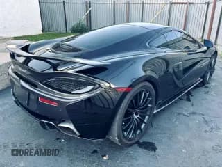 ✅ 2017 McLaren 570GT • VIN: SBM13GAA3HW002241 • Lot: 91314655. Wystawiony na Copart z przebiegiem 27 138 mil. Bezpłatny archiwum sprzedaży aukcyjnych z USA i szczegółowy raport historii pojazdu na DreamBid. Zdjęcie 4.