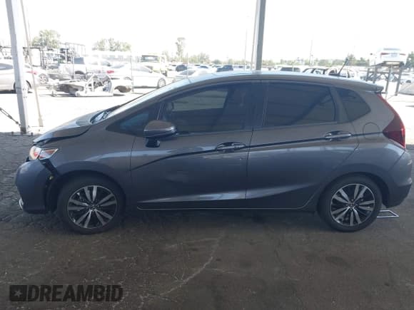 ✅ 2019 Honda Fit EX • VIN: 3HGGK5H88KM719594 • Lot: 42348016. Listed on IAAI with 37,771 mi. Free auction sales archive from the USA and detailed vehicle history report at DreamBid. Image 14.