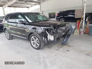 ✅ 2018 Ford Explorer Limited • VIN: 1FM5K7F80JGA82810 • Lot: 43509520. Wystawiony na IAAI z przebiegiem 151 555 mil. Bezpłatny archiwum sprzedaży aukcyjnych z USA i szczegółowy raport historii pojazdu na DreamBid. Zdjęcie 1.