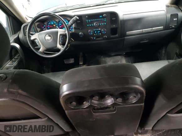 ✅ 2011 Chevrolet Silverado 1500 LT • VIN: 3GCUKSE2XBG296144 • Lot: 42004645. Listed on Copart with 268,235 mi. Free auction sales archive from the USA and detailed vehicle history report at DreamBid. Image 8.