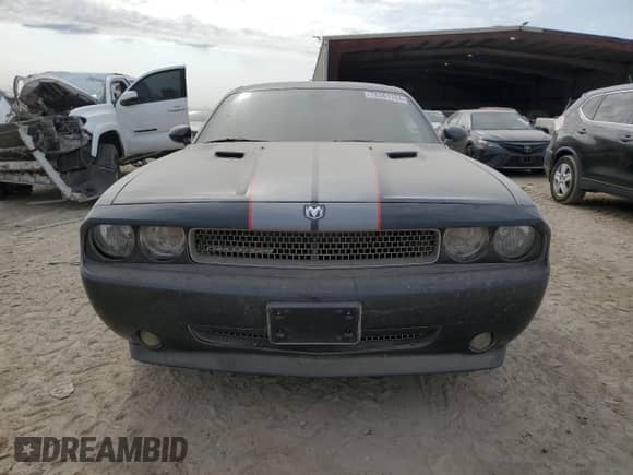 ✅ 2010 Dodge Challenger SE • VIN: 2B3CJ4DV1AH190039 • Lot: 76361104. Wystawiony na Copart z przebiegiem 96 584 mil. Bezpłatny archiwum sprzedaży aukcyjnych z USA i szczegółowy raport historii pojazdu na DreamBid. Zdjęcie 5.