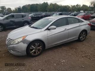 ✅ 2011 Hyundai Sonata SE • VIN: 5NPEC4AC6BH269610 • Lot: 72207464. Listed on Copart with 281,963 mi. Free auction sales archive from the USA and detailed vehicle history report at DreamBid. Image 1.