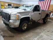 ✅ 2007 Chevrolet Silverado 2500HD 1LT • VIN: 1GCHK24627E563832 • Lot: 52731915. Wystawiony na Copart z przebiegiem 254 371 mil. Bezpłatny archiwum sprzedaży aukcyjnych z USA i szczegółowy raport historii pojazdu na DreamBid. Zdjęcie 1.