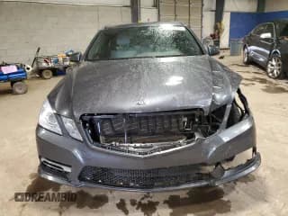 ✅ 2013 Mercedes-Benz E 350 Luxury • VIN: WDDHF5KB3DA670872 • Лот: 93533265. Опубликован ранее на Copart с пробегом 82 681 миль. Бесплатный доступ к архиву аукционных продаж из США и подробный отчёт об истории автомобиля на DreamBid. Изображение 5.