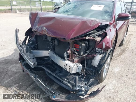 ✅ 2016 Toyota Highlander Limited • VIN: 5TDDKRFHXGS235106 • Lot: 43121057. Wystawiony na IAAI z przebiegiem 60 090 mil. Bezpłatny archiwum sprzedaży aukcyjnych z USA i szczegółowy raport historii pojazdu na DreamBid. Zdjęcie 6.