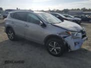 ✅ 2018 Toyota RAV4 XLE • VIN: 2T3RFREV7JW750913 • Лот: 82642695. Опубликован ранее на Copart с пробегом 88 010 миль. Бесплатный доступ к архиву аукционных продаж из США и подробный отчёт об истории автомобиля на DreamBid. Изображение 4.