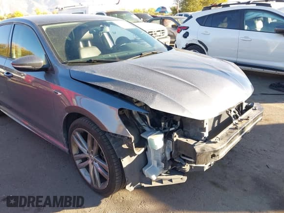 ✅ 2018 Volkswagen Passat S • VIN: 1VWAA7A34JC006495 • Lot: 43596953. Wystawiony na IAAI z przebiegiem 96 964 mil. Bezpłatny archiwum sprzedaży aukcyjnych z USA i szczegółowy raport historii pojazdu na DreamBid. Zdjęcie 18.