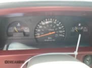 ✅ 1992 Toyota Pickup DLX • VIN: 4TARN01P9NZ009704 • Лот: 66566055. Опубликован ранее на Copart с пробегом 214 063 миль. Бесплатный доступ к архиву аукционных продаж из США и подробный отчёт об истории автомобиля на DreamBid. Изображение 9.