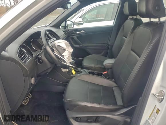 ✅ 2018 Volkswagen Tiguan SEL • VIN: 3VV3B7AX1JM149934 • Lot: 92750675. Listed on Copart with 103,636 mi. Free auction sales archive from the USA and detailed vehicle history report at DreamBid. Image 7.