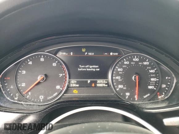 ✅ 2015 Audi A8 3.0T • VIN: WAU3GAFD9FN016909 • Lot: 85861825. Wystawiony na Copart z przebiegiem 103 974 mil. Bezpłatny archiwum sprzedaży aukcyjnych z USA i szczegółowy raport historii pojazdu na DreamBid. Zdjęcie 9.