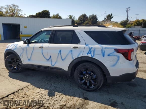 ✅ 2022 Ford Explorer ST-Line • VIN: 1FMSK7KH7NGC31339 • Лот: 71212055. Опубликован ранее на Copart с пробегом 27 684 миль. Бесплатный доступ к архиву аукционных продаж из США и подробный отчёт об истории автомобиля на DreamBid. Изображение 2.