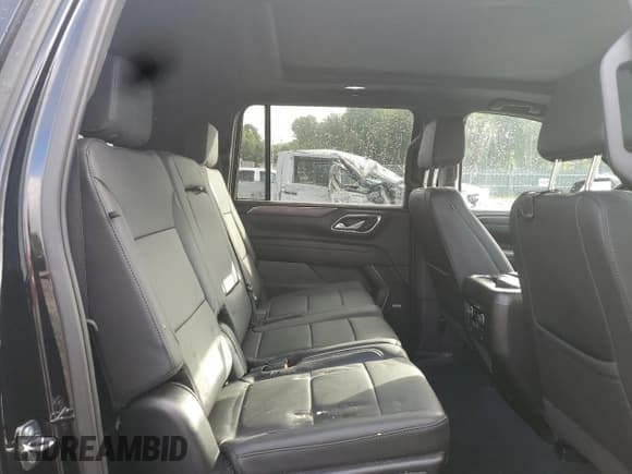 ✅ 2024 Chevrolet Suburban LT • VIN: 1GNSKCKD1RR230702 • Лот: 70027265. Опубликован ранее на Copart с пробегом 25 579 миль. Бесплатный доступ к архиву аукционных продаж из США и подробный отчёт об истории автомобиля на DreamBid. Изображение 11.