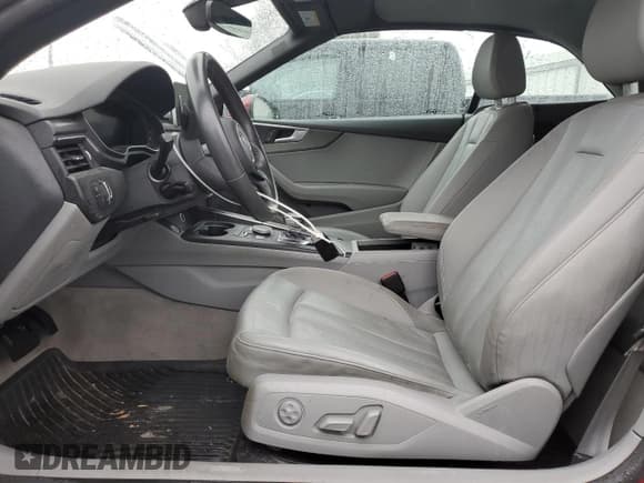 ✅ 2018 Audi A5 Cabriolet Premium Plus • VIN: WAUYNGF57JN002863 • Lot: 92913105. Wystawiony na Copart z przebiegiem 80 355 mil. Bezpłatny archiwum sprzedaży aukcyjnych z USA i szczegółowy raport historii pojazdu na DreamBid. Zdjęcie 7.