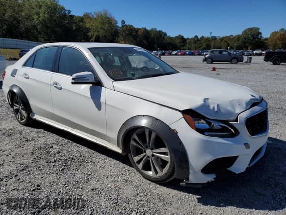 ✅ 2016 Mercedes-Benz E 350 Sport • VIN: WDDHF5KB0GB220143 • Lot: 89459675. Listed on Copart with 126,819 mi. Free auction sales archive from the USA and detailed vehicle history report at DreamBid. Image 4.