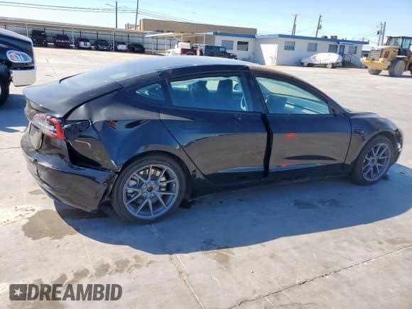 ✅ 2023 Tesla Model 3 • VIN: 5YJ3E1EA6PF491739 • Lot: 49628045. Wystawiony na Copart z przebiegiem 22 952 mil. Bezpłatny archiwum sprzedaży aukcyjnych z USA i szczegółowy raport historii pojazdu na DreamBid. Zdjęcie 3.