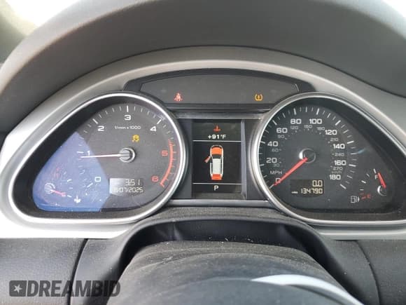 ✅ 2015 Audi Q7 Prestige • VIN: WA1WMAFE8FD004574 • Lot: 68303595. Listed on Copart with 134,790 mi. Free auction sales archive from the USA and detailed vehicle history report at DreamBid. Image 9.