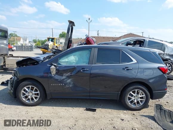 ✅ 2023 Chevrolet Equinox LT • VIN: 3GNAXUEG8PS137498 • Lot: 42973466. Listed on IAAI with 23,340 mi. Free auction sales archive from the USA and detailed vehicle history report at DreamBid. Image 14.