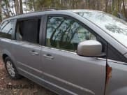 ✅ 2014 Chrysler Town & Country Touring • VIN: 2C4RC1BG5ER449685 • Lot: 43729280. Wystawiony na IAAI z przebiegiem Nie podano. Bezpłatny archiwum sprzedaży aukcyjnych z USA i szczegółowy raport historii pojazdu na DreamBid. Zdjęcie 6.