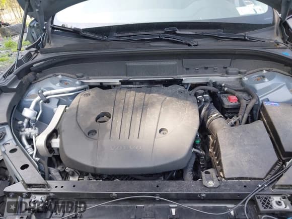 ✅ 2023 Volvo XC60 Plus Dark Theme • VIN: YV4L12RW6P1311978 • Lot: 42758402. Listed on IAAI with 22,313 mi. Free auction sales archive from the USA and detailed vehicle history report at DreamBid. Image 10.