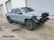 ✅ 2024 Nissan Frontier SV • VIN: 1N6ED1EJ8RN637054 • Лот: 84429625. Опубликован ранее на Copart с пробегом 27 977 миль. Бесплатный доступ к архиву аукционных продаж из США и подробный отчёт об истории автомобиля на DreamBid. Изображение 4.