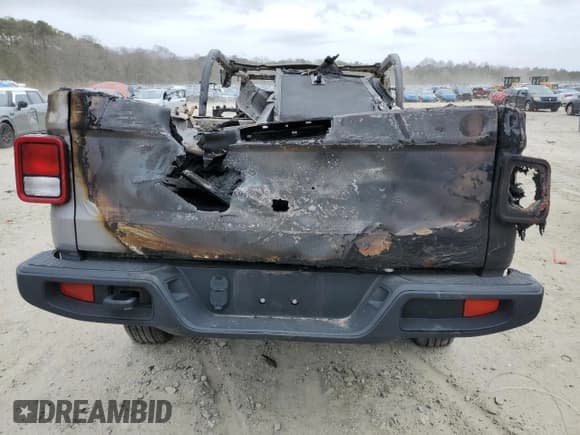 ✅ 2020 Jeep Gladiator • VIN: NOVIN47975375 • Лот: 47975375. Опубликован ранее на Copart с пробегом Не указан. Бесплатный доступ к архиву аукционных продаж из США и подробный отчёт об истории автомобиля на DreamBid. Изображение 6.