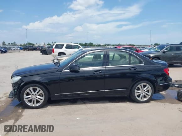 ✅ 2014 Mercedes-Benz C 250 Sport • VIN: WDDGF4HBXEA965658 • Lot: 42660203. Listed on IAAI with 96,754 mi. Free auction sales archive from the USA and detailed vehicle history report at DreamBid. Image 15.