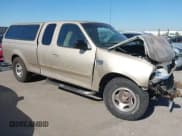 ✅ 1999 Ford F-150 XL • VIN: 1FTRX17L4XKB16941 • Lot: 43818016. Wystawiony na IAAI z przebiegiem Nie podano. Bezpłatny archiwum sprzedaży aukcyjnych z USA i szczegółowy raport historii pojazdu na DreamBid. Zdjęcie 1.