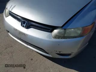 ✅ 2007 Honda Civic LX • VIN: 2HGFG12637H520262 • Lot: 43604128. Wystawiony na IAAI z przebiegiem 277 580 mil. Bezpłatny archiwum sprzedaży aukcyjnych z USA i szczegółowy raport historii pojazdu na DreamBid. Zdjęcie 6.