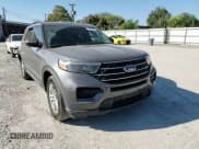 ✅ 2022 Ford Explorer XLT • VIN: 1FMSK7DH3NGA45097 • Lot: 81876135. Wystawiony na Copart z przebiegiem 70 716 mil. Bezpłatny archiwum sprzedaży aukcyjnych z USA i szczegółowy raport historii pojazdu na DreamBid. Zdjęcie 13.