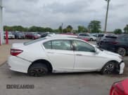 ✅ 2017 Honda Accord EX-L • VIN: 1HGCR2F88HA157648 • Lot: 43292040. Wystawiony na IAAI z przebiegiem 69 973 mil. Bezpłatny archiwum sprzedaży aukcyjnych z USA i szczegółowy raport historii pojazdu na DreamBid. Zdjęcie 13.
