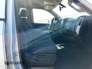 ✅ 2019 Chevrolet Silverado 1500 LT • VIN: 2GCRCPEC3K1163680 • Lot: 89691865. Wystawiony na Copart z przebiegiem 139 881 mil. Bezpłatny archiwum sprzedaży aukcyjnych z USA i szczegółowy raport historii pojazdu na DreamBid. Zdjęcie 5.