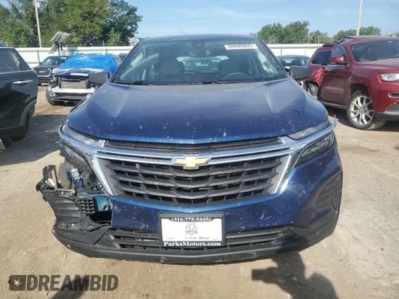 ✅ 2022 Chevrolet Equinox LS • VIN: 2GNAX5EV3N6118390 • Lot: 68696865. Listed on Copart with 104,355 mi. Free auction sales archive from the USA and detailed vehicle history report at DreamBid. Image 5.