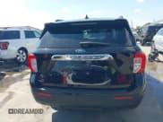 ✅ 2022 Ford Explorer XLT • VIN: 1FMSK7DH2NGA82285 • Lot: 43484216. Wystawiony na IAAI z przebiegiem 80 909 mil. Bezpłatny archiwum sprzedaży aukcyjnych z USA i szczegółowy raport historii pojazdu na DreamBid. Zdjęcie 17.