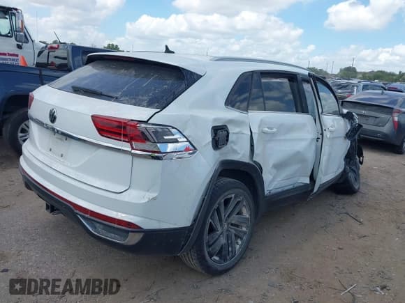 ✅ 2021 Volkswagen Atlas SE • VIN: 1V2JE2CA6MC221823 • Lot: 42815461. Wystawiony na IAAI z przebiegiem 55 426 mil. Bezpłatny archiwum sprzedaży aukcyjnych z USA i szczegółowy raport historii pojazdu na DreamBid. Zdjęcie 4.