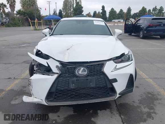 ✅ 2017 Lexus IS 200t F Sport • VIN: JTHBA1D29H5058662 • Lot: 43483133. Wystawiony na IAAI z przebiegiem 173 940 mil. Bezpłatny archiwum sprzedaży aukcyjnych z USA i szczegółowy raport historii pojazdu na DreamBid. Zdjęcie 12.