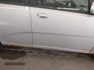 ✅ 2009 Chevrolet Aveo 1LT • VIN: KL1TD66E39B659366 • Lot: 42279635. Wystawiony na IAAI z przebiegiem 123 851 mil. Bezpłatny archiwum sprzedaży aukcyjnych z USA i szczegółowy raport historii pojazdu na DreamBid. Zdjęcie 6.