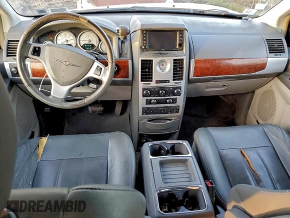 ✅ 2008 Chrysler Town & Country Touring • VIN: 2A8HR54P78R774852 • Lot: 94418705. Listed on Copart with 198,919 mi. Free auction sales archive from the USA and detailed vehicle history report at DreamBid. Image 8.