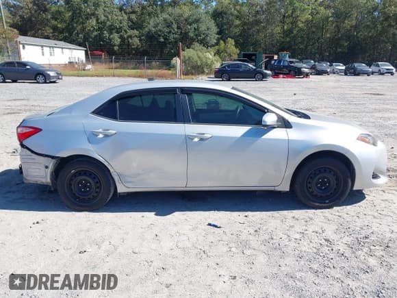 ✅ 2018 Toyota Corolla LE • VIN: 5YFBURHE2JP795187 • Lot: 43460746. Listed on IAAI with 301,229 mi. Free auction sales archive from the USA and detailed vehicle history report at DreamBid. Image 14.