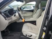 ✅ 2023 Volvo XC90 Plus • VIN: YV4H600N9P1921759 • Lot: 80649285. Wystawiony na Copart z przebiegiem 36 396 mil. Bezpłatny archiwum sprzedaży aukcyjnych z USA i szczegółowy raport historii pojazdu na DreamBid. Zdjęcie 7.