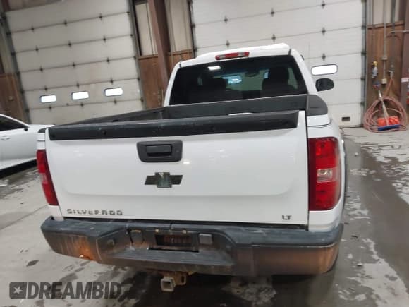 ✅ 2007 Chevrolet Silverado 1500 1LT • VIN: 2GCEK19J871632437 • Lot: 43867988. Wystawiony na IAAI z przebiegiem 134 852 mil. Bezpłatny archiwum sprzedaży aukcyjnych z USA i szczegółowy raport historii pojazdu na DreamBid. Zdjęcie 16.