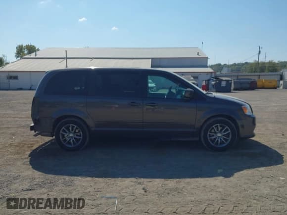 ✅ 2015 Dodge Grand Caravan American Value • VIN: 2C4RDGBG7FR690309 • Lot: 43380327. Wystawiony na IAAI z przebiegiem 139 193 mil. Bezpłatny archiwum sprzedaży aukcyjnych z USA i szczegółowy raport historii pojazdu na DreamBid. Zdjęcie 14.