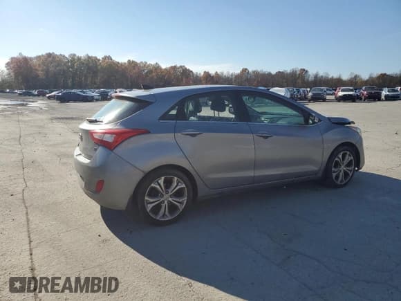 ✅ 2014 Hyundai Elantra • VIN: KMHD35LH9EU177410 • Lot: 90832235. Listed on Copart with 215,118 mi. Free auction sales archive from the USA and detailed vehicle history report at DreamBid. Image 3.