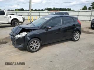 ✅ 2015 Ford Fiesta SE • VIN: 3FADP4EJ0FM171932 • Lot: 81551125. Wystawiony na Copart z przebiegiem 148 189 mil. Bezpłatny archiwum sprzedaży aukcyjnych z USA i szczegółowy raport historii pojazdu na DreamBid. Zdjęcie 1.