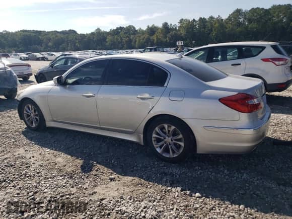 2013 Hyundai Genesis 3.8L z VIN KMHGC4DD4DU233206, wystawiony jako Copart lot #71347874 z przebiegiem 59 238 mil mil oraz Szkoda całkowita • Salvage title. Historia ofert i sprzedaży dostępna na DreamBid. Obrazek 2.