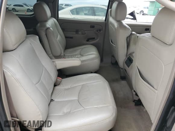 ✅ 2005 Chevrolet Suburban Z71 • VIN: 3GNFK16ZX5G111116 • Лот: 48506385. Опубликован ранее на Copart с пробегом 302 617 миль. Бесплатный доступ к архиву аукционных продаж из США и подробный отчёт об истории автомобиля на DreamBid. Изображение 11.