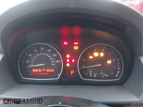 ✅ 2004 BMW X3 3.0i • VIN: WBXPA93424WC33594 • Lot: 43599982. Listed on IAAI with 180,636 mi. Free auction sales archive from the USA and detailed vehicle history report at DreamBid. Image 7.