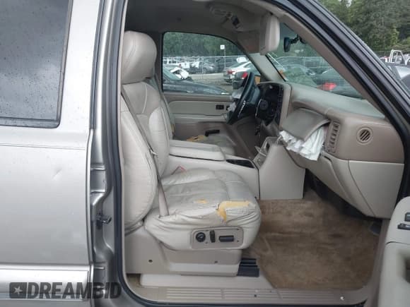 ✅ 2002 Chevrolet Tahoe LT • VIN: 1GNEC13Z62J233110 • Lot: 42460607. Listed on IAAI with 329,196 mi. Free auction sales archive from the USA and detailed vehicle history report at DreamBid. Image 5.